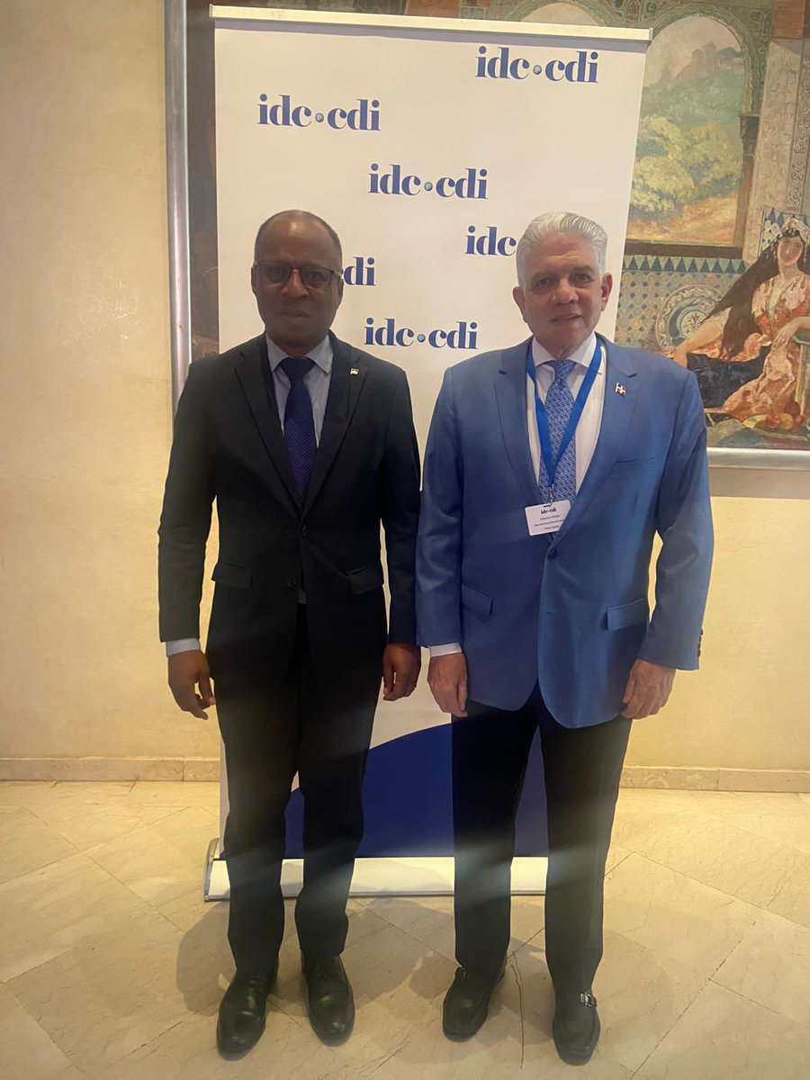 EduardoEstrella's tweet photo. 🇩🇴En el marco de la Asamblea General de la Internacional Demócrata de Centro - Internacional Demócrata Cristiana (IDC - CDI) @idc_cdi en Marruecos, tuvimos el placer de conocer y dialogar con el primer ministro de Hungría, Viktor Orbán (@PM_ViktorOrban), y el primer ministro de Cabo Verde (@UlissesCorreiaa) 🇭🇺🇨🇻.