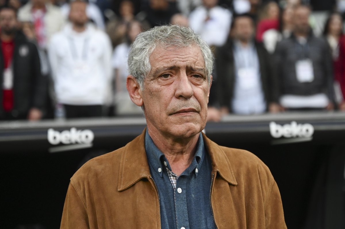 Fernando Santos: “Dediğiniz gibi durum zor, son 3 maçı düşünürsek. Ben aslında son 3 maçı kazanmayı hak ettiğimizi düşünüyorum. Olmadı. İlk yarı çok iyi başladık. Önde baskıyla başladık, şanslar da yakaladık. Golü de bulduk. Hatta 2, 3 yapabilirdik ilk yarı. Takımın ilk yarıdaki…