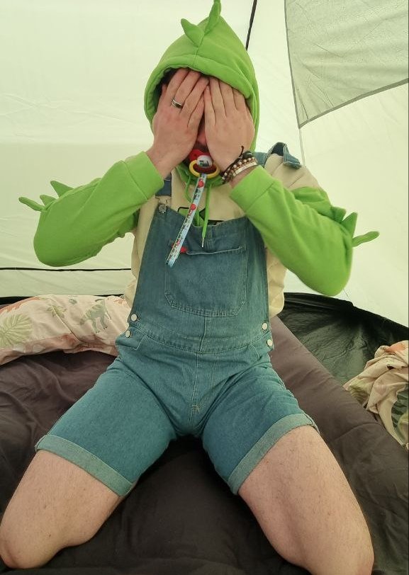 puppernoodle's tweet photo. Daddy took this little dino camping! It was so much fun AND I didn't have to walk all the way to the toilets 🙈🤭 https://t.co/9UlpjAFCII
