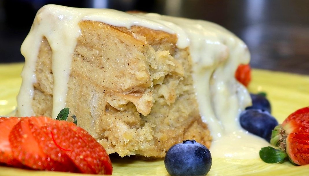 Is your weekend calling for something perfectly sweet and wonderfully creamy with a kick? 
#BreadPudding with #Boozy #Vanilla #WhiskeySauce #PhillyDesserts #PhillySweets #Yum #Philly #Dessert #Sweets #DessertoftheDay #PhillyEatsGood #PhillyFoodies