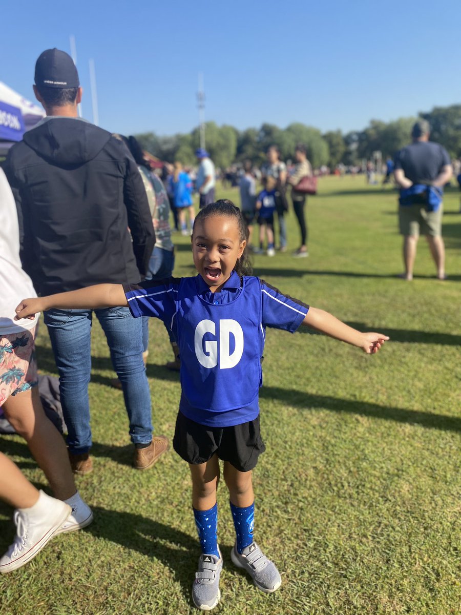 audas_vanschoor's tweet photo. MILA MADE HER MINI NETBALL DEBUT πποΈ
We are proud of you Mila π€©
RULE 1: PAPPA MAG NIE HARD SKREEU NIE ASB en agter die lyn asb .π«£
#KeepShining #MilaGoalAttack #MiniNetball #SportSaturday #TeamMila #NetballDad https://t.co/y3HlnCKvMd