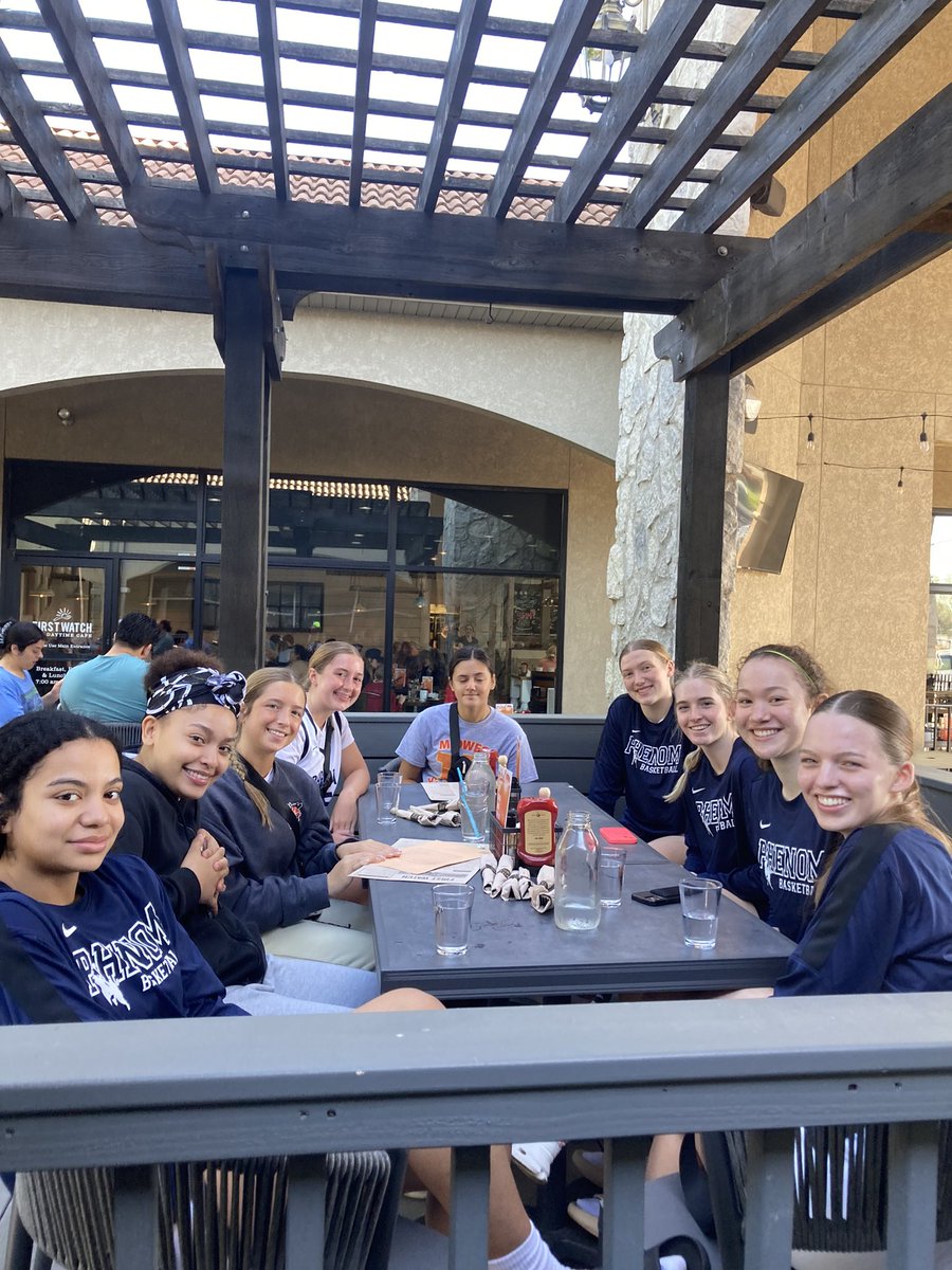 KC 17u Reese playing solid in the first game at Border War against a tough opponent! A little celebratory team breakfast afterwards.