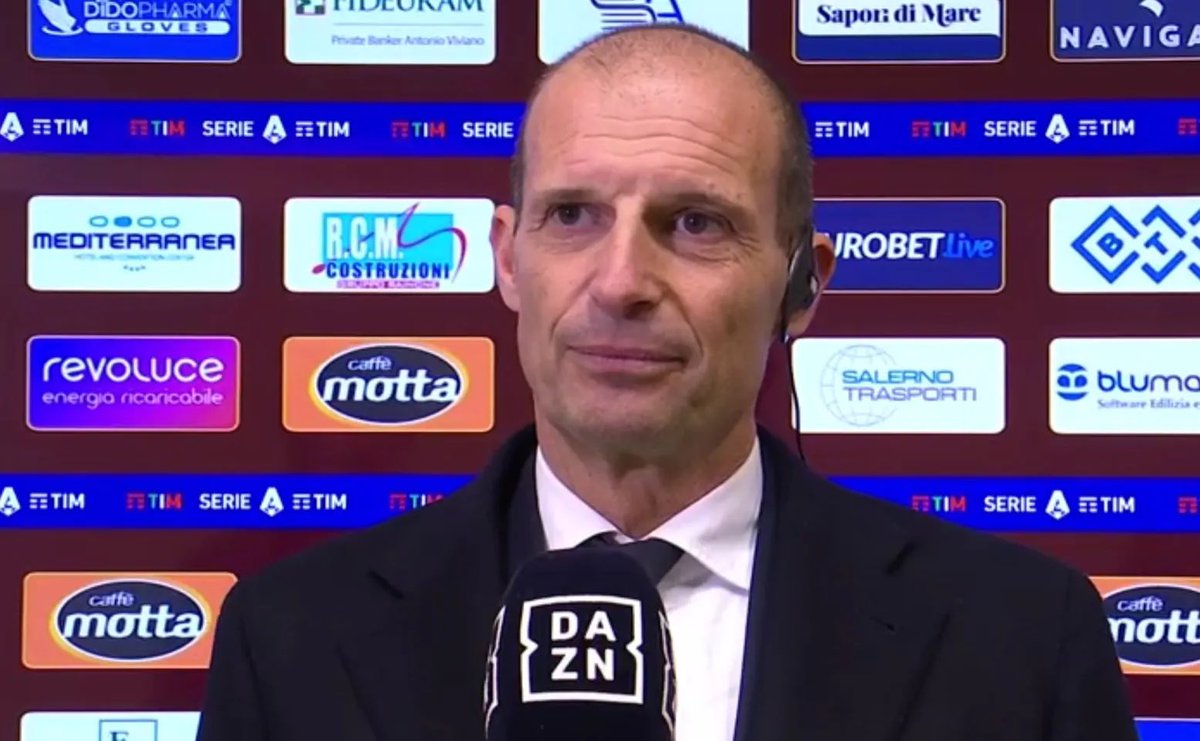 “Stasera ai ragazzi ho detto “Dovete fare gol nella porta del Torino” ma evidentemente non è bastato. Ci lavoreremo meglio”. 

(#Allegri a @DAZN_IT) #TorinoJuve