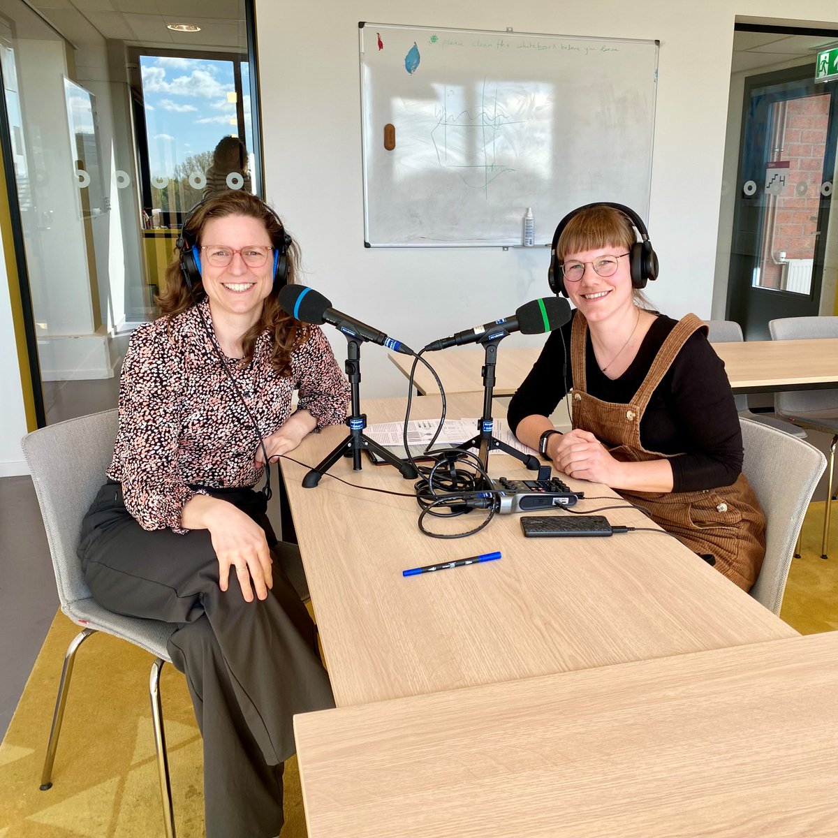 🎙️#podcast '#Dyslexie vanuit breinbrekend onderzoek'! Met @Marlies_Gillis (@ExpORL_KULeuven @eos_wetenschap) over waarom dyslexie in families voorkomt, en over of je dyslexie in het DNA kunt zien. Vanaf mei hier: open.spotify.com/episode/2hhloC…