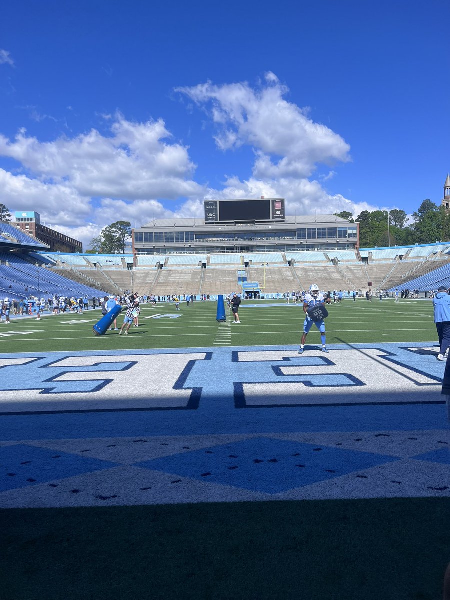 JacobMull8's tweet photo. Had a GREAT visit to UNC Chapel Hill today with @MarshBrink. Thanks to @STCoachMeleUNC and UNC staff for the invite and extreme hospitality. Can’t wait to get back soon!
@CoachLPorter @CoachMackBrown @DraughnFB @TheChrisRubio https://t.co/r6jDwc2M9V