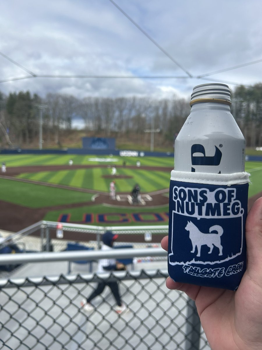 SonsOfNutmeg's tweet photo. The SONS are here for @UConnBSB vs. @StJohnsBaseball at Elliot Ballpark! #HookC #RollSkis 🐺⚾️ https://t.co/NwTi4bGhdo