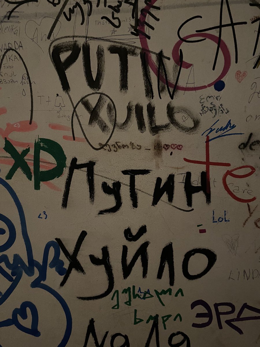 jezko_fella's tweet photo. Bars in Georgia are full of wall writings like this.
#PutinXuilo always and forever. https://t.co/wXSrgH7Apj