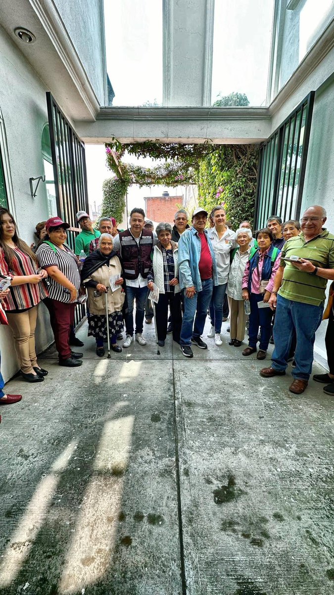 MarioCardosoTol's tweet photo. Un gusto saludar a mi candidata @MonicaAlvarezN y a todos mis amigos, muchas gracias por el afectuoso recibimiento. ¡Sigamos trabajando juntos para transformar Toluca!🤝🏻👏🏻🫶🏻

#MarioCardoso #Toluca #Sábado https://t.co/XKi7XHdEve