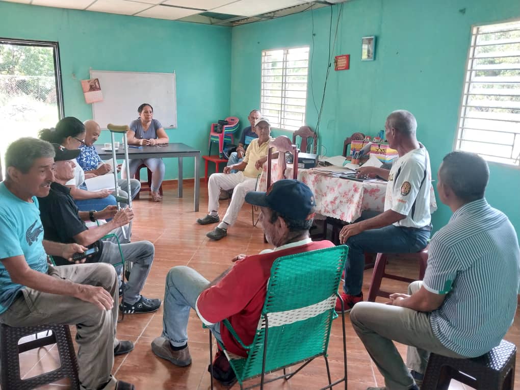 SanchezAliel's tweet photo. Hoy 13/04/2024 reunidos UNT,FV,AD en el municipio Santa Rosalía  para Organizar Actividades y dar a conocer la Ruta Electoral de este próximo 28 de Julio donde invitamos a todos los ciudadanos para salir a Votar y recuperar la democracia en Nuestro País https://t.co/skF8qhRlsD