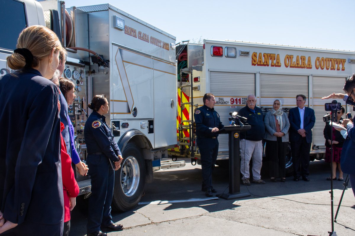 sccfiredept's tweet image. We were honored to host @FCC Chairwoman Rosenworcel earlier this week. The Chairwoman joined Fire Chief Suwanna Kerdkaew, @supottolee and industry experts for a roundtable focused on net neutrality. @DustinABC7 covered the story: abc7news.com/santa-clara-co…