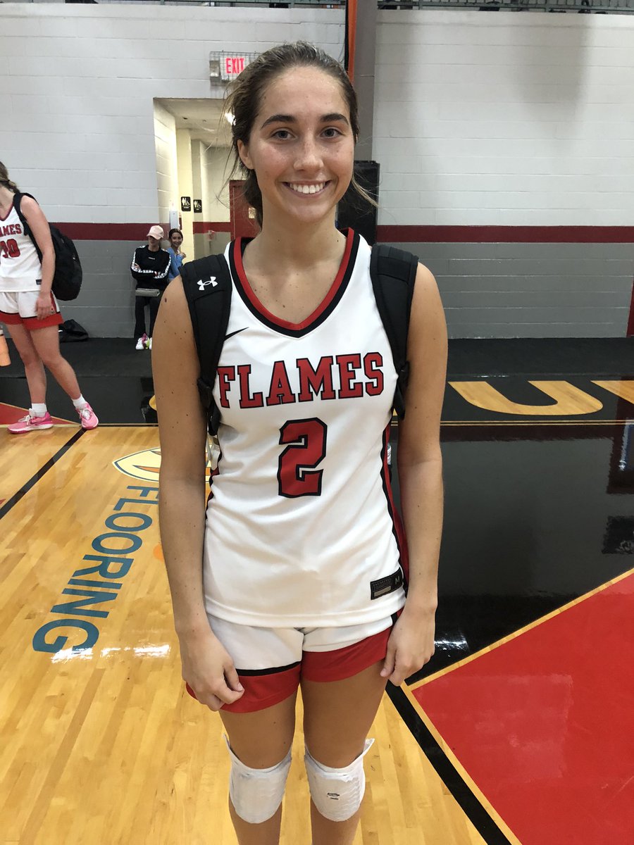 Girls Varsity: PG Annarose Tyre (Lambert) leads GA Flames ‘25 over BARS Elite, 43-28. Tyre was instrumental for her team, adding 13 points and providing steady guard play for the whole game.