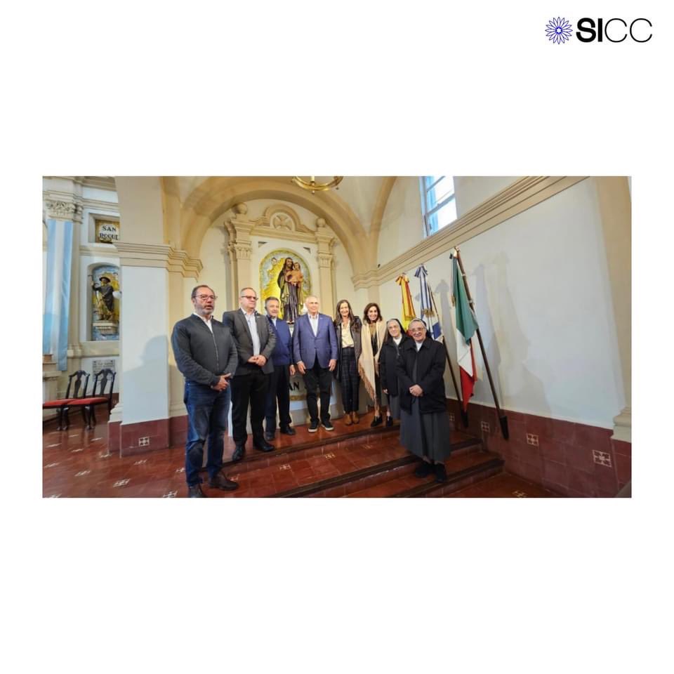 verofeigue's tweet photo. @AmbEyalSela @USAmbassadorARG Recorrieron el Cementerio Monumento Historico de Mauricio Hirsch, Moctezuma su Sinagoga, la iglesia. Una visita que les brindó un profundo entendimiento de nuestra rica herencia cultural y religiosa.
#unidosSomosMasfuertes
#orgullojudio
#Ellegadonosproyecta https://t.co/HfTVEuXLXw