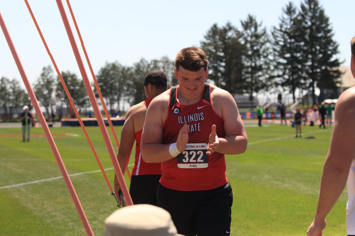 Men’s discus👍

Freshman Garett Taylor finished sixth with a new personal-best of 51.58m (169-2.00)!