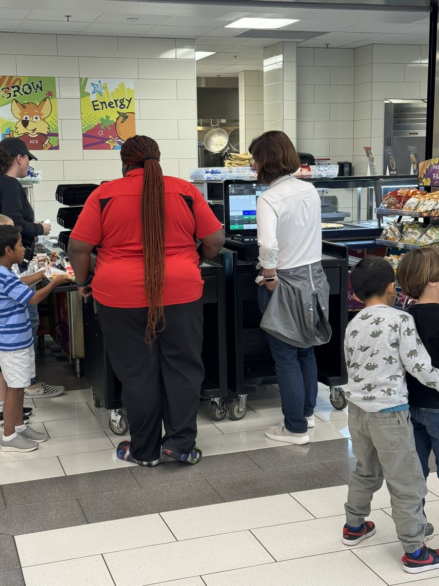 An amazing principal jumps in wherever she’s needed! Seeing the long line on “pizza day” in the cafeteria, <a href="/KimNewman2019/">Kim Newman</a> got a 2-minute training on how to check out and got right to work! Thank you for your example, Mrs. Newman! <a href="/PISDBryantElem/">Bryant Elementary School</a> <a href="/ProsperISD/">Prosper ISD</a> #servantleadership