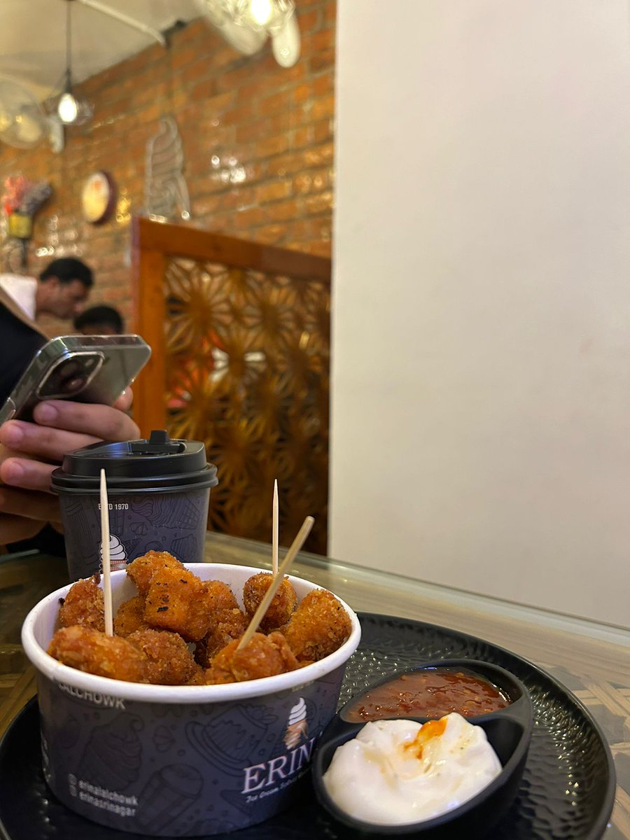 axkabelle tweet media