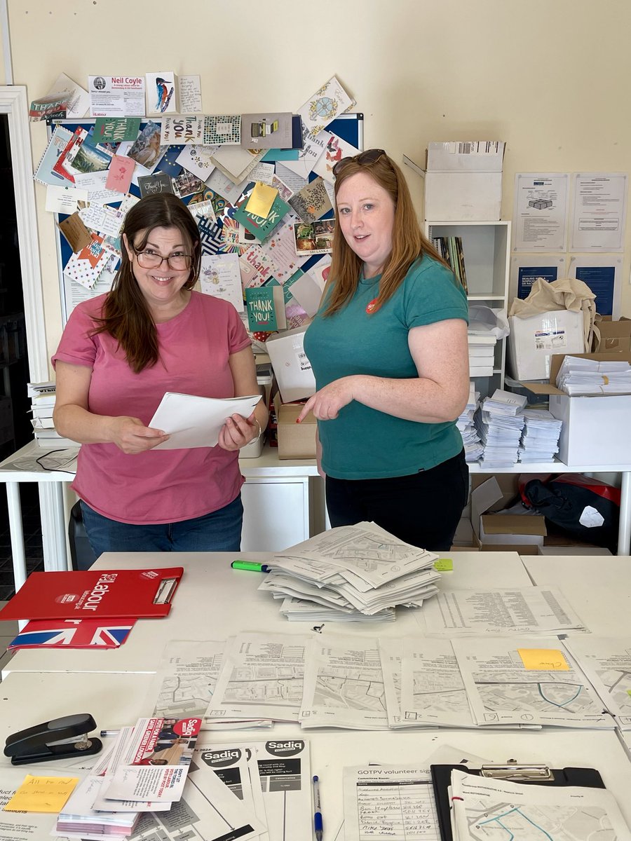 Mega Day Part 3: Great to end the day with “girls on tour” in North Bermondsey getting out the postal vote for @SadiqKhan, for me and for @LondonLabour