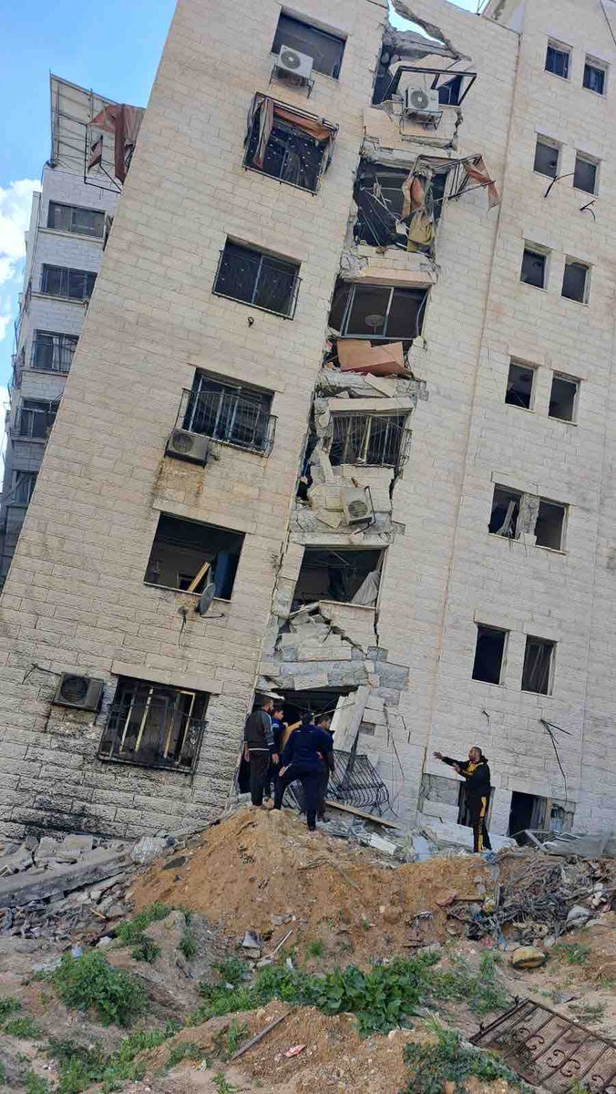 🚨DONATE &amp; SHARE WIDELY🚨
LINK:
gofund.me/3946e857
—
🔴 HELP AHMED (<a href="/EA7md/">Ahmed Almashharawi</a>) EVACUATE HIS PARENTS FROM #GAZA
🔴 HE HAS FAMILY OF 50, BUT HE’S PRIORITISING HIS PARENTS RN
🛑€2,729 raised of €19,000 target🛑
THE CAMPAIGN STARTED IN FEBRUARY!
‼️PLEASE DONATE &amp; SHARE WIDELY‼️