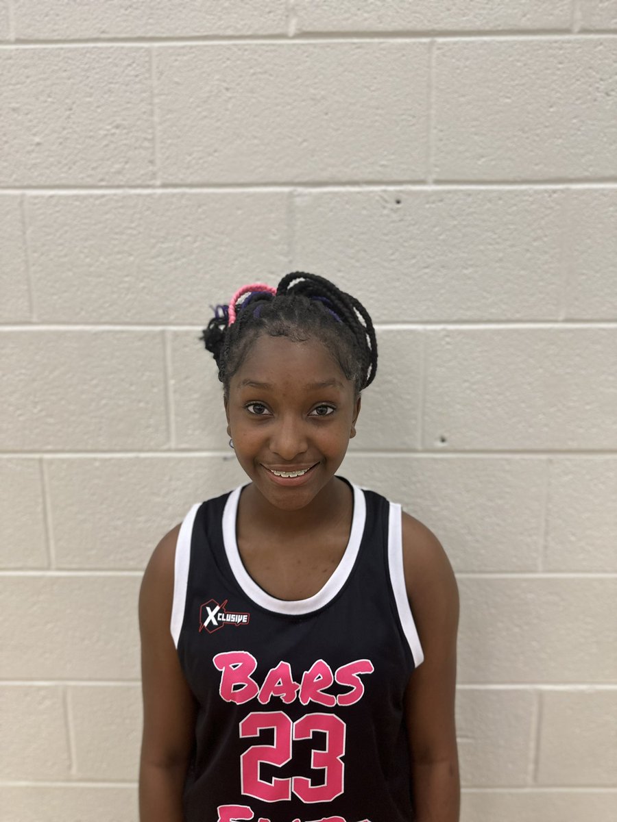 BARS Elite pulled out a close 43-37 win over XYZ 2026. Treassure Hollinger was great all game knocking down 5 threes leading to 17 points and the win. Hollinger was active on the defensive end, crashing the glass and she also caused some big turnovers late in the game.