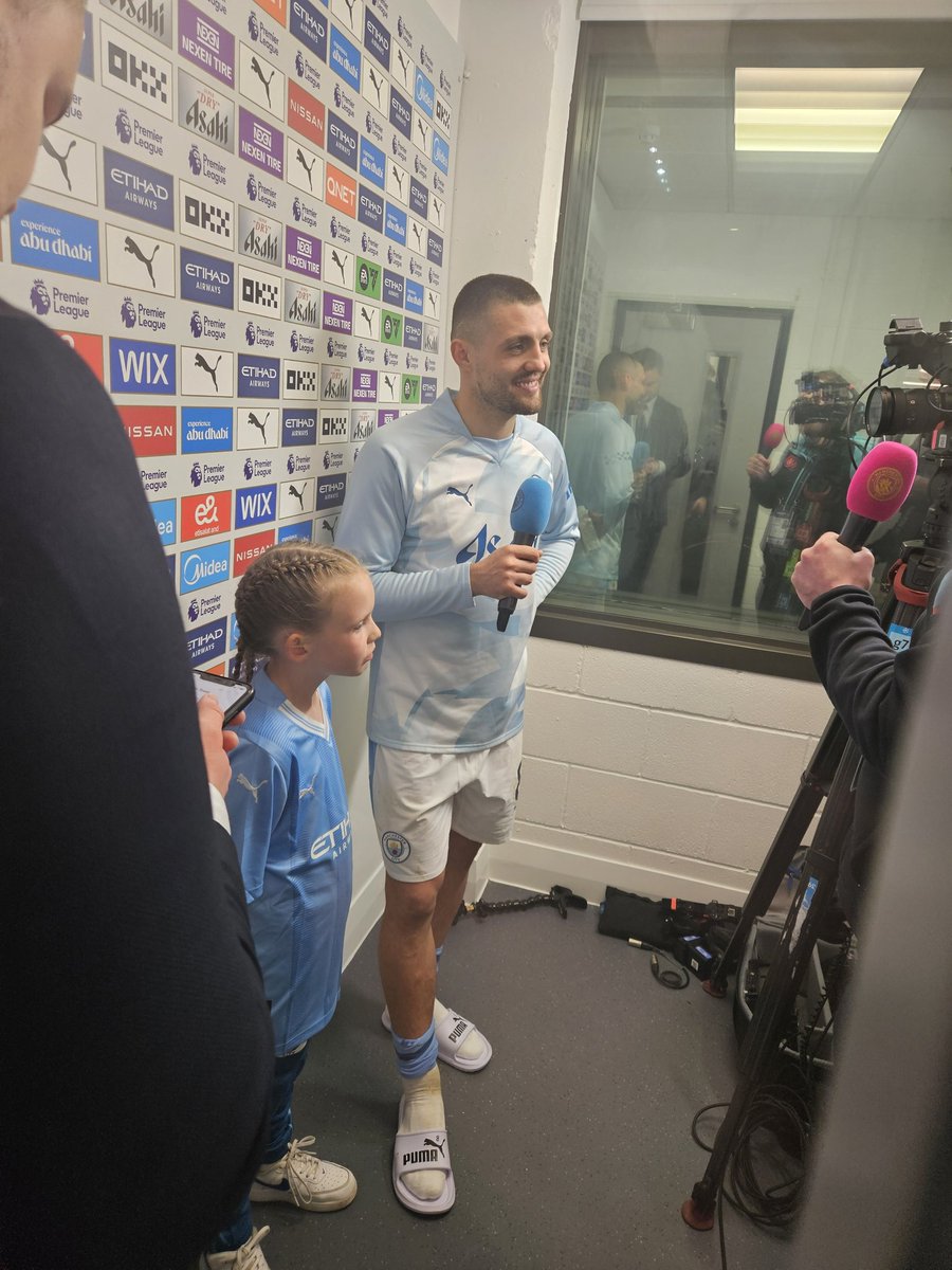 djmbardsley's tweet photo. @mateokovacic8 thank you so much for answering Billie's questions she had an amazing day https://t.co/DWASKYJrRS