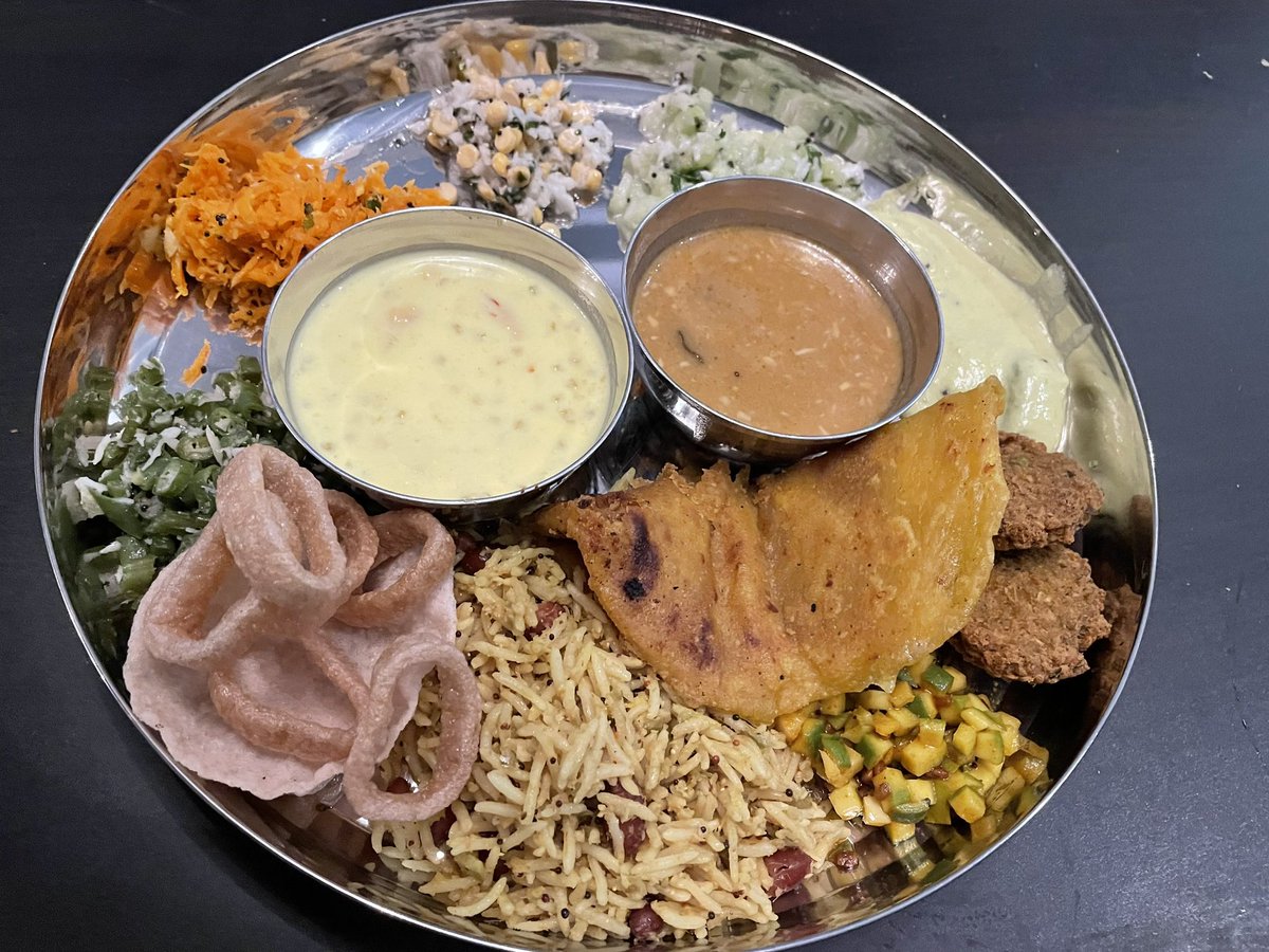 Hybrid Ugadi/Tamil Puththandu meal by the wife