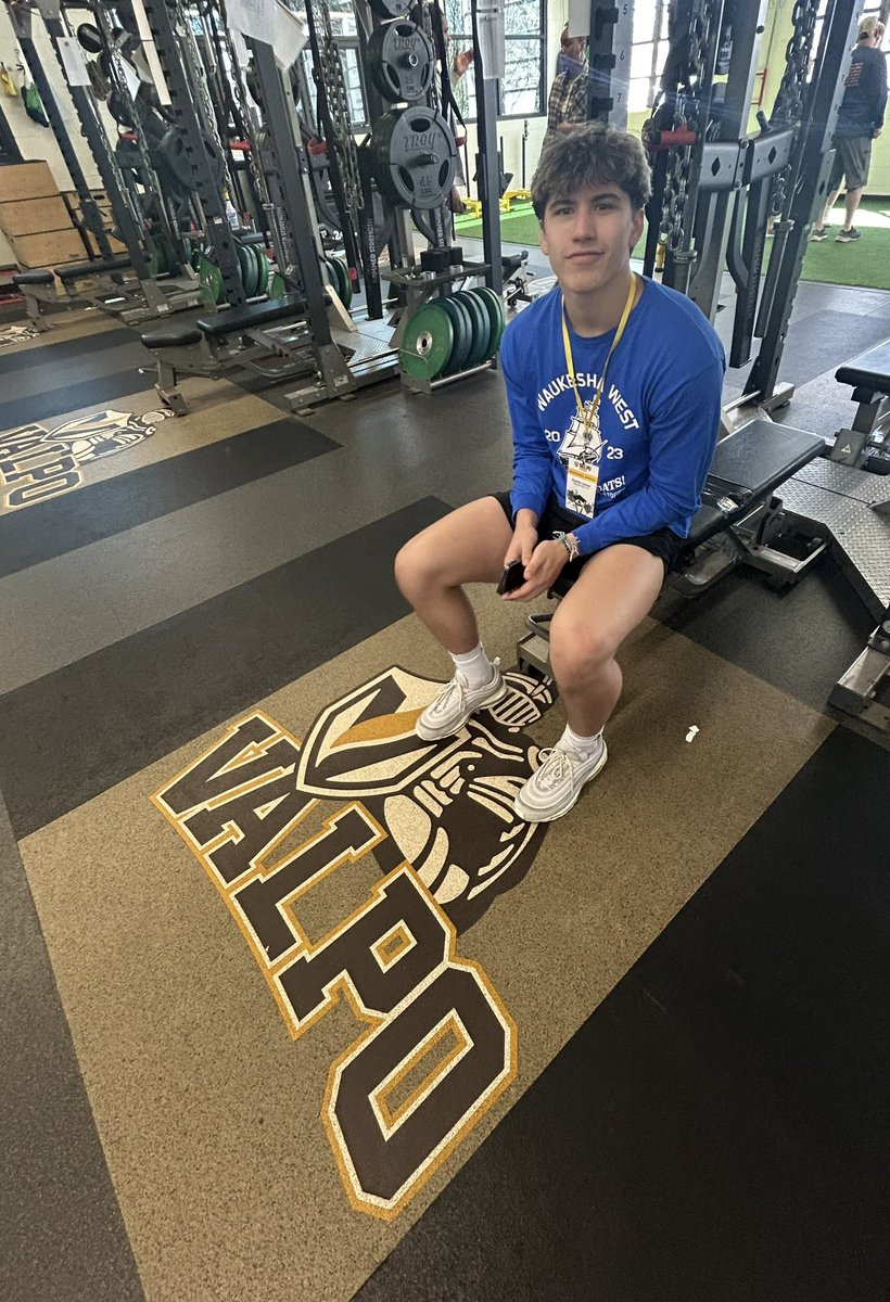 Charles Larson tweet media