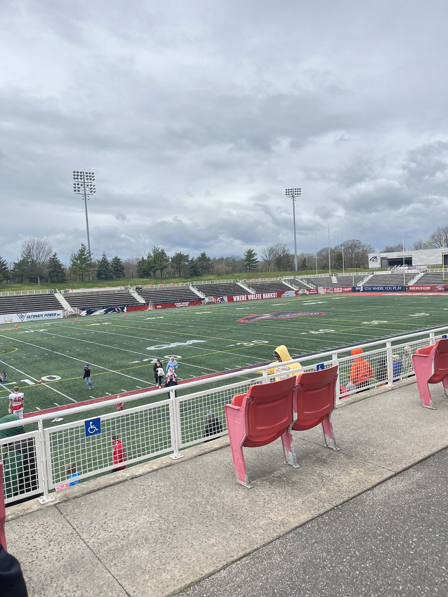 Appreciate <a href="/ZurilHendrick/">Coach Z</a> and <a href="/CoachBCosh/">Billy Cosh</a> for having me up at practice today loved the atmosphere ready to be back real soon!!