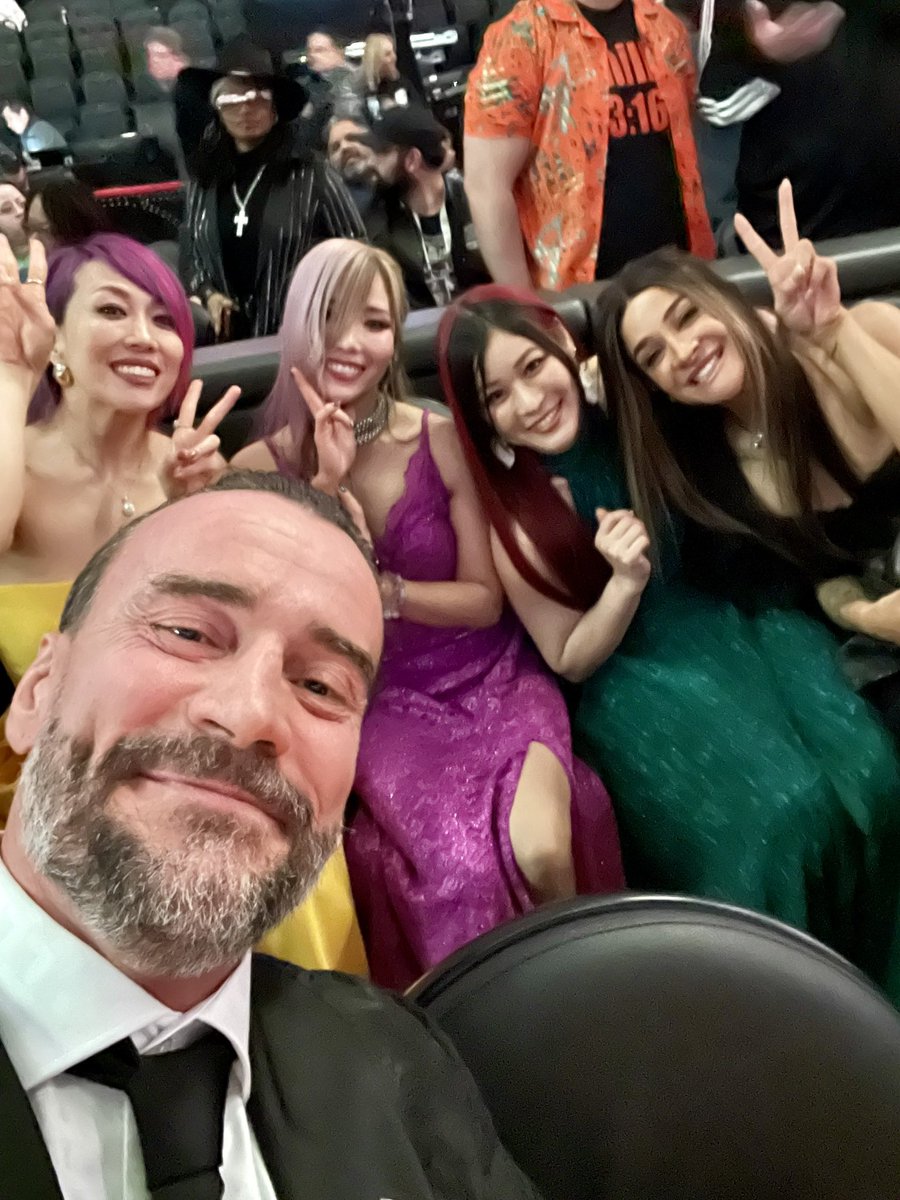 ASUKA / 明日華 (@wweasuka) on Twitter photo 