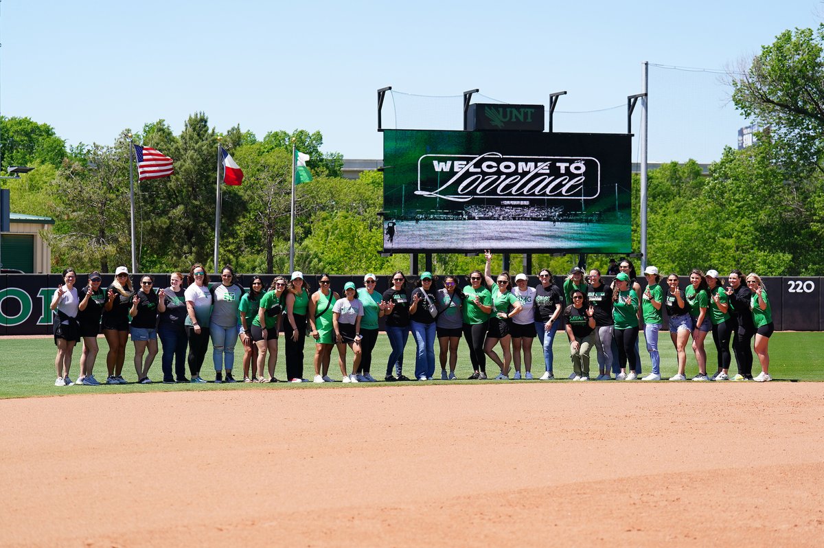 MeanGreenSB's tweet photo. We are proud to welcome our alumna back to Lovelace today! Forever Mean Green 💚

#GMG 🟢🦅 https://t.co/SSjKDsRj9s