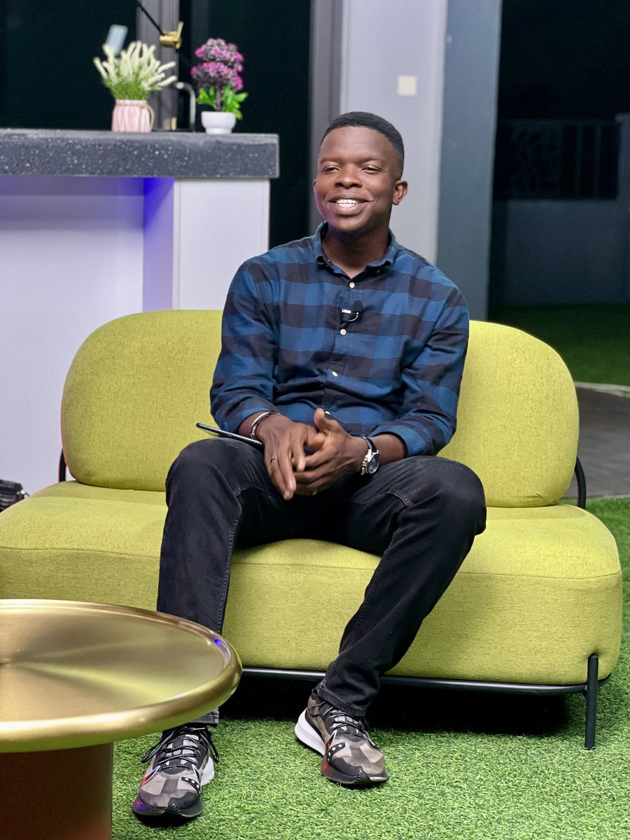 #TheChat is now live and buzzing! 🎉🔥 Meet your host, @pk_koomsonn, igniting the conversation! 🇬🇭 Your Saturdays just leveled up! Join us on #TheChat as we delve into all things entertainment with top-notch insights! Tune in to Citi TV now!
