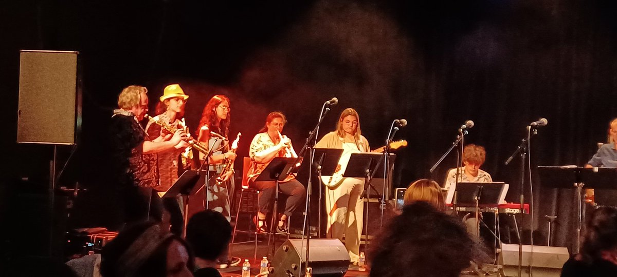 S_LechatGatel's tweet photo. Chaude ambiance à la soirée #funck à danser du #conservatoire @lescoevrons https://t.co/Sn4xY54jQn