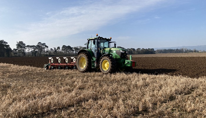 Recent conditions are extremely challenging for soil cultivation and leave the soil prone to traffic damage too. Dermot Forristal, Crops and Mechanisation Researcher, has some key advice on crop establishment in a difficult spring @TeagascCrops bit.ly/3Q2Aj1M