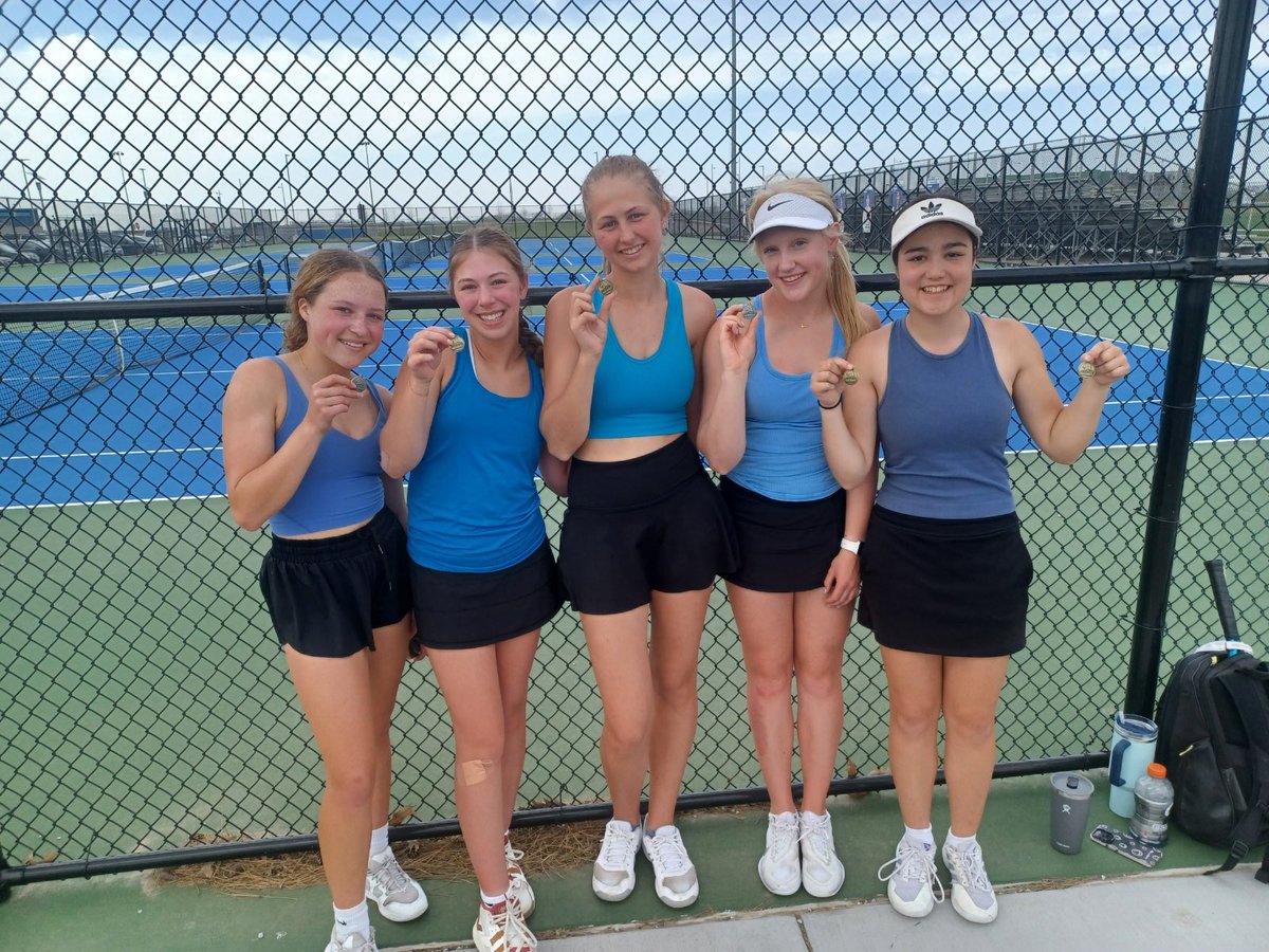 EastSpartans's tweet photo. JVG 🎾 
First place team at MN Invite!!❤️👍
1D 🥇- Josie/Chloe
2d 🥇-Lauren/Bethany
1s 2s 🥈 - Lili and Nora https://t.co/9Hfamb0Qsp