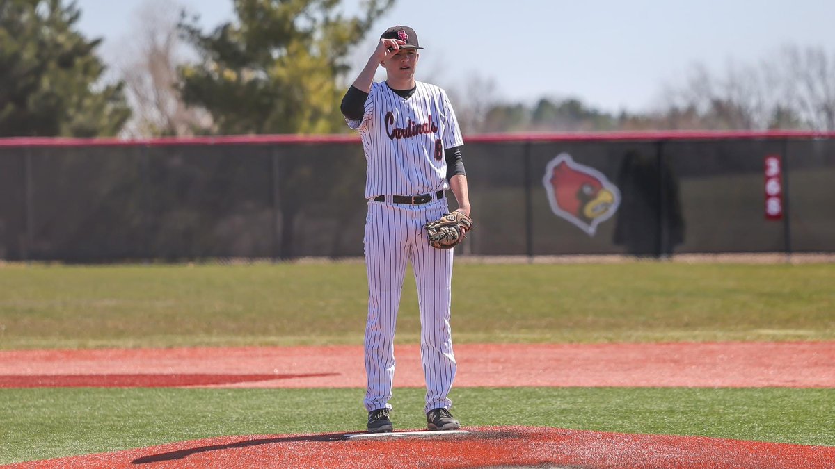 DREW KAVANAUGH LADIES AND GENTLEMEN👏🏻👏🏻👏🏻 Cards shutout Wolves 1-0!

Kavanaugh - CG, 2H, 6K
Kavanaugh - 1-4, RBI