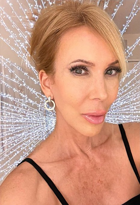 It&rsquo;s the weekend! You know where I&rsquo;ll be 💋 XOXO  Check the link in the comments ⬇️ https://t.co/LGjy<a href="/tag/onlyfans"class="tags"><span>#onlyfans</span></a><a href="/tag/onlyfansmodel"class="tags"><span>#onlyfansmodel</span></a>