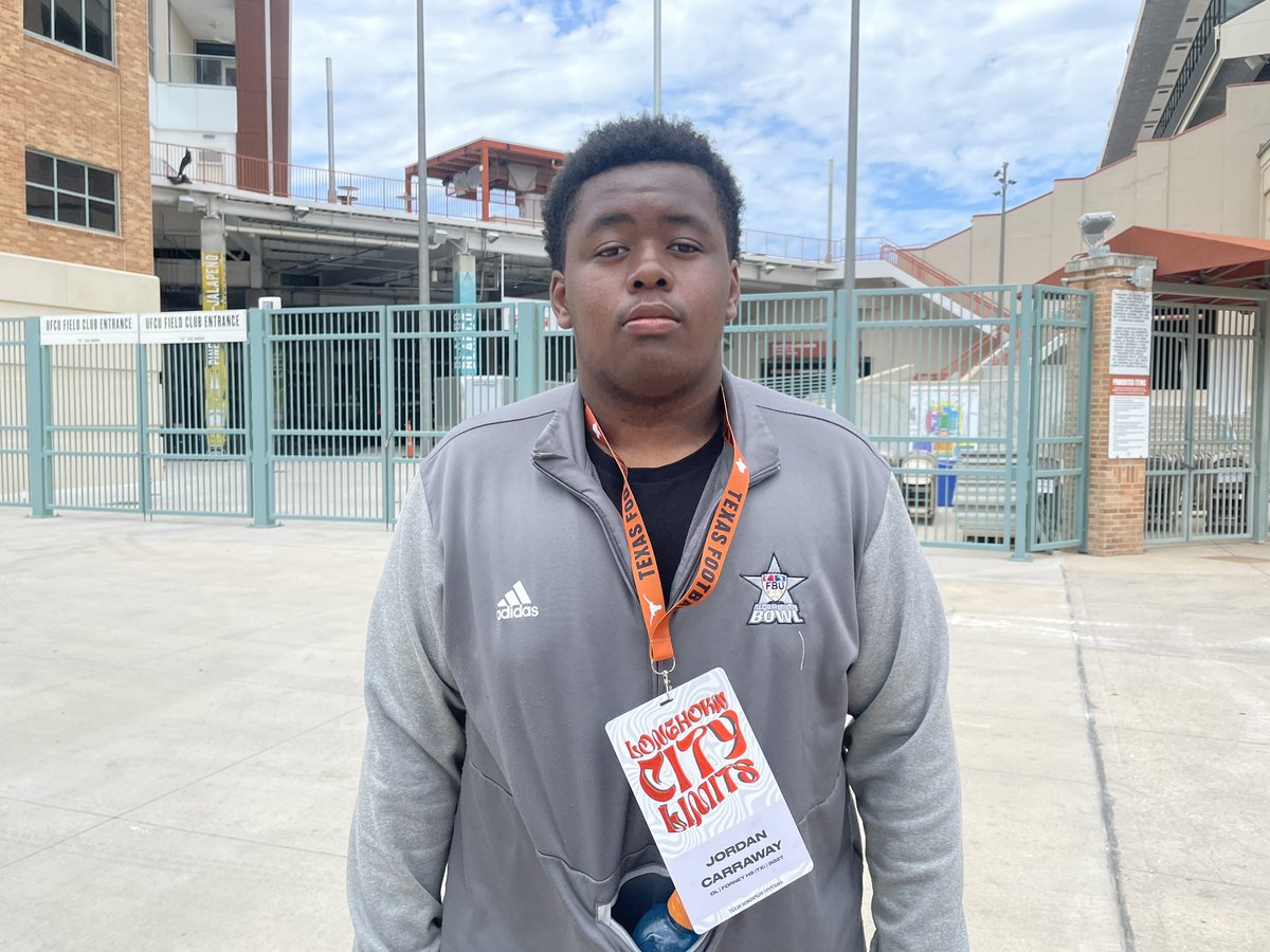 Talented 2027 Forney OL Jordan Carraway (@JordanCarraway6) following his Texas visit this afternoon. Will be a name to know in the class of ‘27, also a big time shot out and discus thrower.