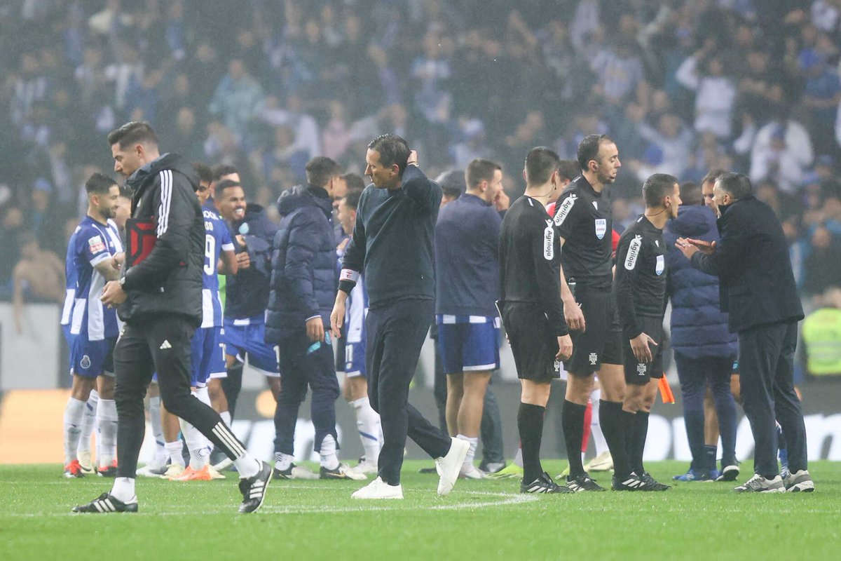 5-0 perante o pior FC Porto dos últimos 15 anos. Inqualificável e imperdoável.