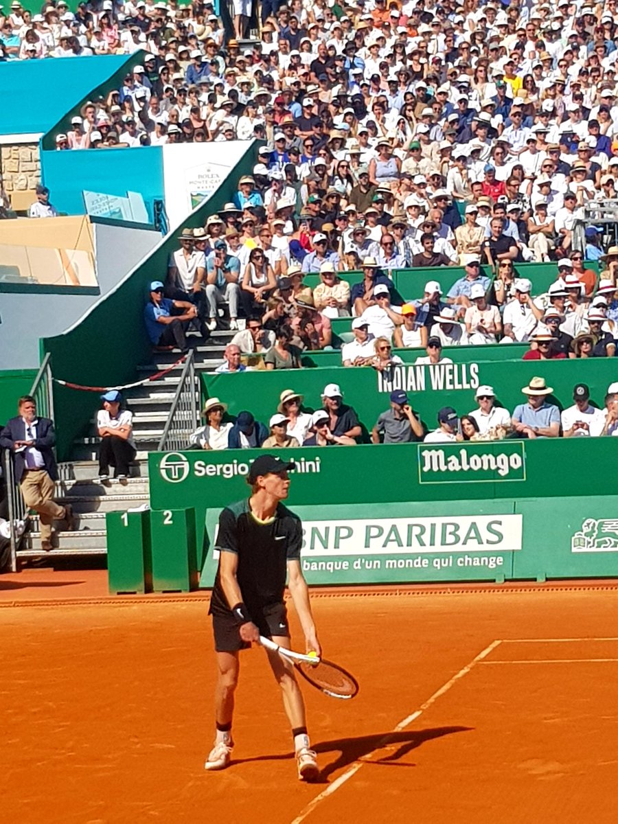 Merci au Président du Comité Départemental de Tennis Jean-Marie Vives et à la Ligue pour cette belle journée de #tennis en compagnie de @JeromeViaud au @ROLEXMCMASTERS pour les 1/2 finales.