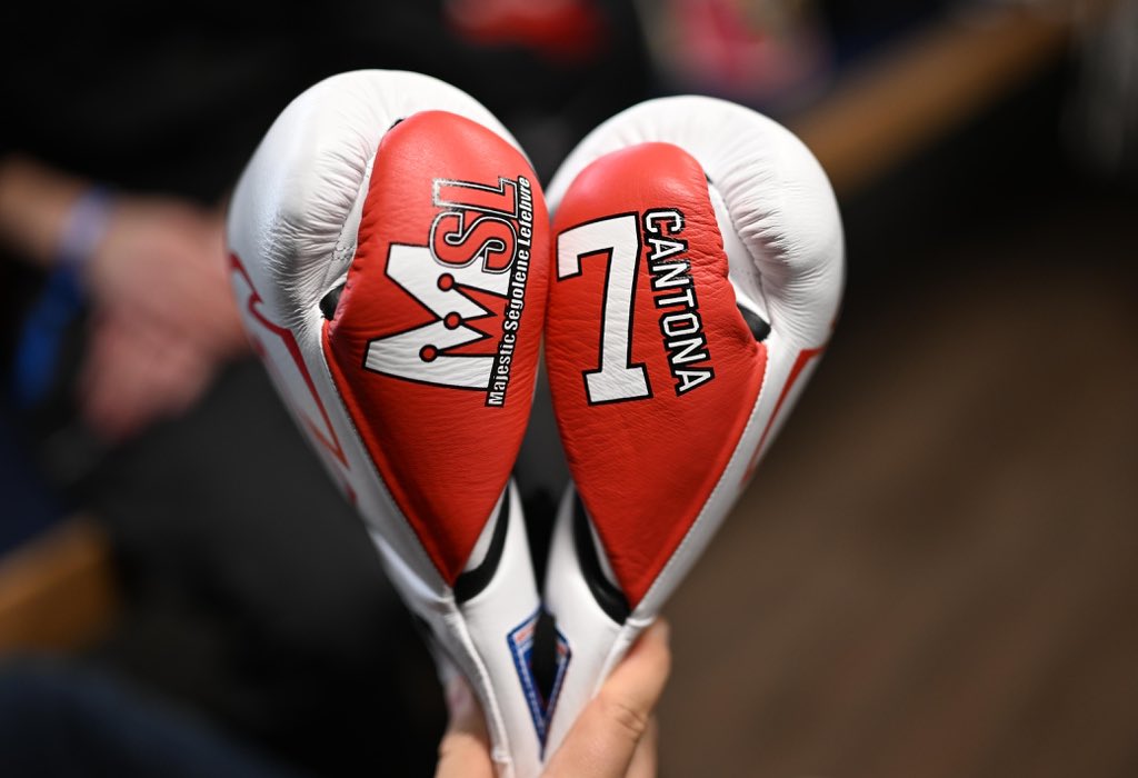 The detail 👑🇫🇷 <a href="/SegoleneLfb93/">Ségolène Majestic Lefebvre</a> 

#ScotneyLefebvre #GillBarrett