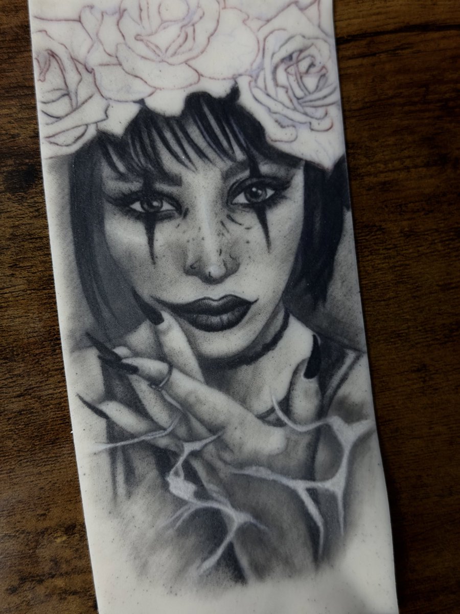 A couple of my latest fake skin tattoos 💉🩷