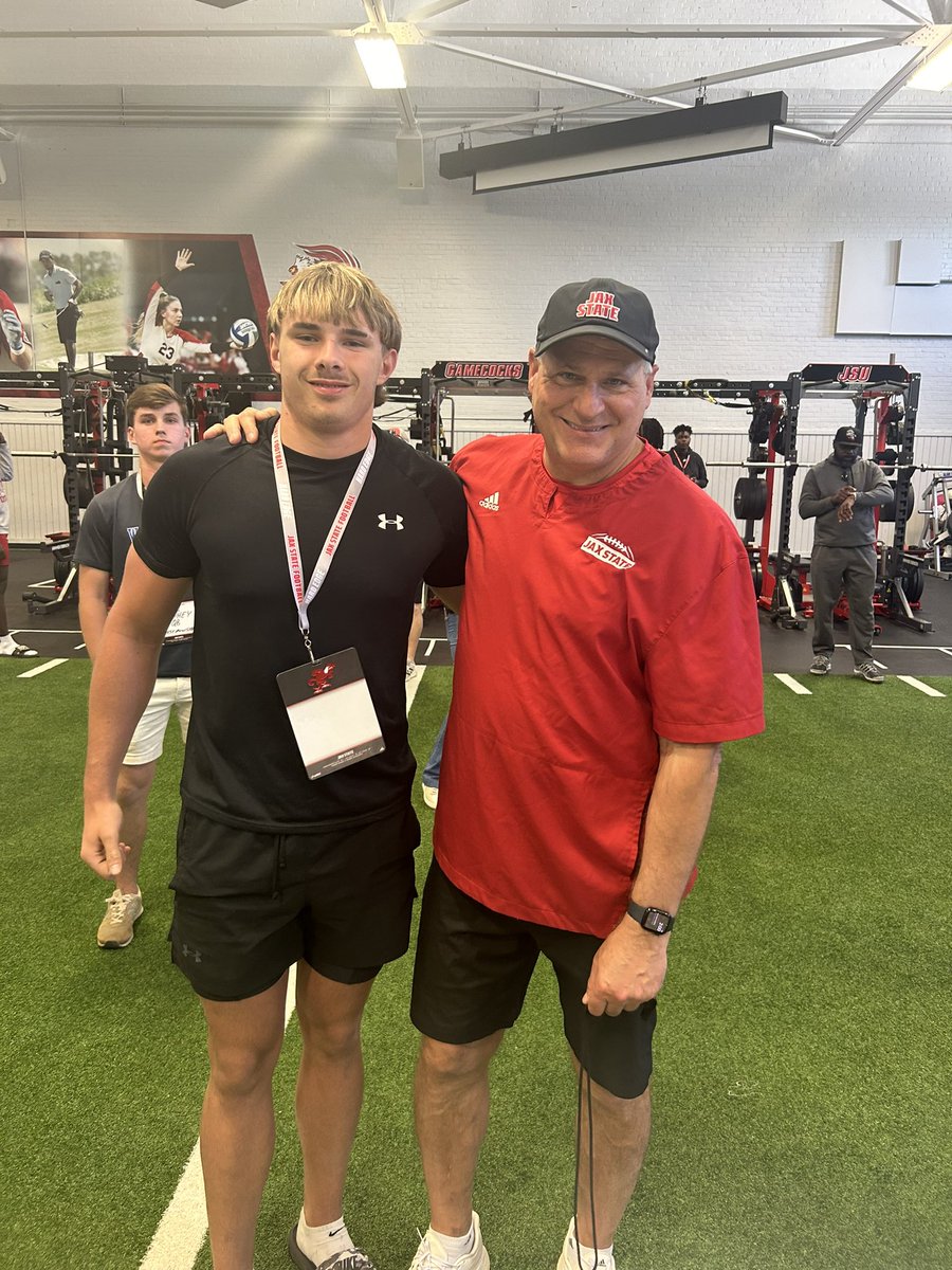 Had a great visit with @JaxStateFB Can’t wait to be back! #AGTG @RealCoachRod @NYSEandeasy @TArlesic12 @ocale94 @DexPreps @AverageJoesSpo1 @UnLockYourGame