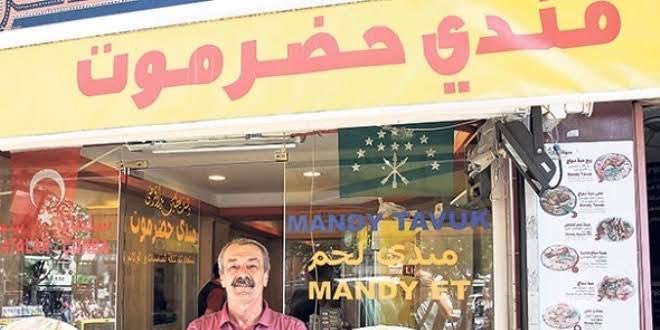 aykiri's tweet photo. CHP’ye geçen Bursa Büyükşehir Belediyesi’nden tarihi karar.

Yapılan ilk meclis toplantısında Belediye Başkanı Mustafa Bozbey’in önerisiyle “Yabancı dildeki tabelaların kaldırılması” kararı alındı.

1 Mayıs 2024 tarihinden itibaren Bursa’da yabancı dildeki tabelalar kaldırılacak. https://t.co/XnF96rqmkr