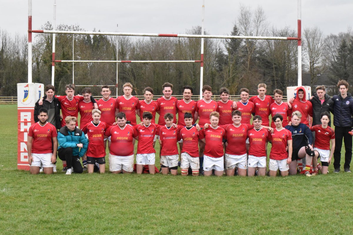 Wishing our ULBohs @MarysRFC @RichmondRFC U18.5s the very best of luck tomorrow! They meet @crosshavenrugby in the Pan Munster Development Bowl Final with kick-off at 1.15pm in Thomond Park. Please come out & show your support for the boys!! 🙌🏻 🔵🔴 🔵⚪ 🟢⚪