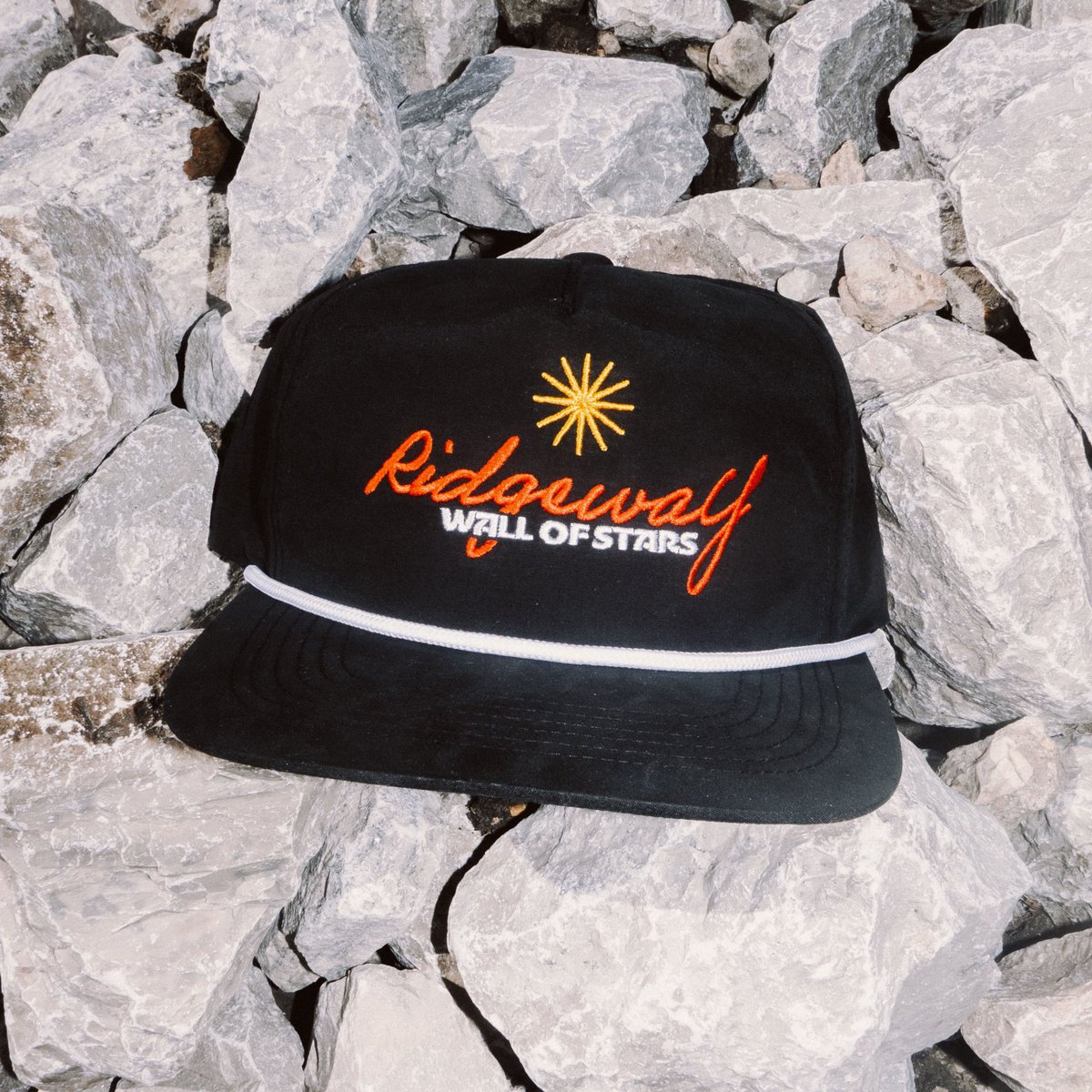 Hat rocks