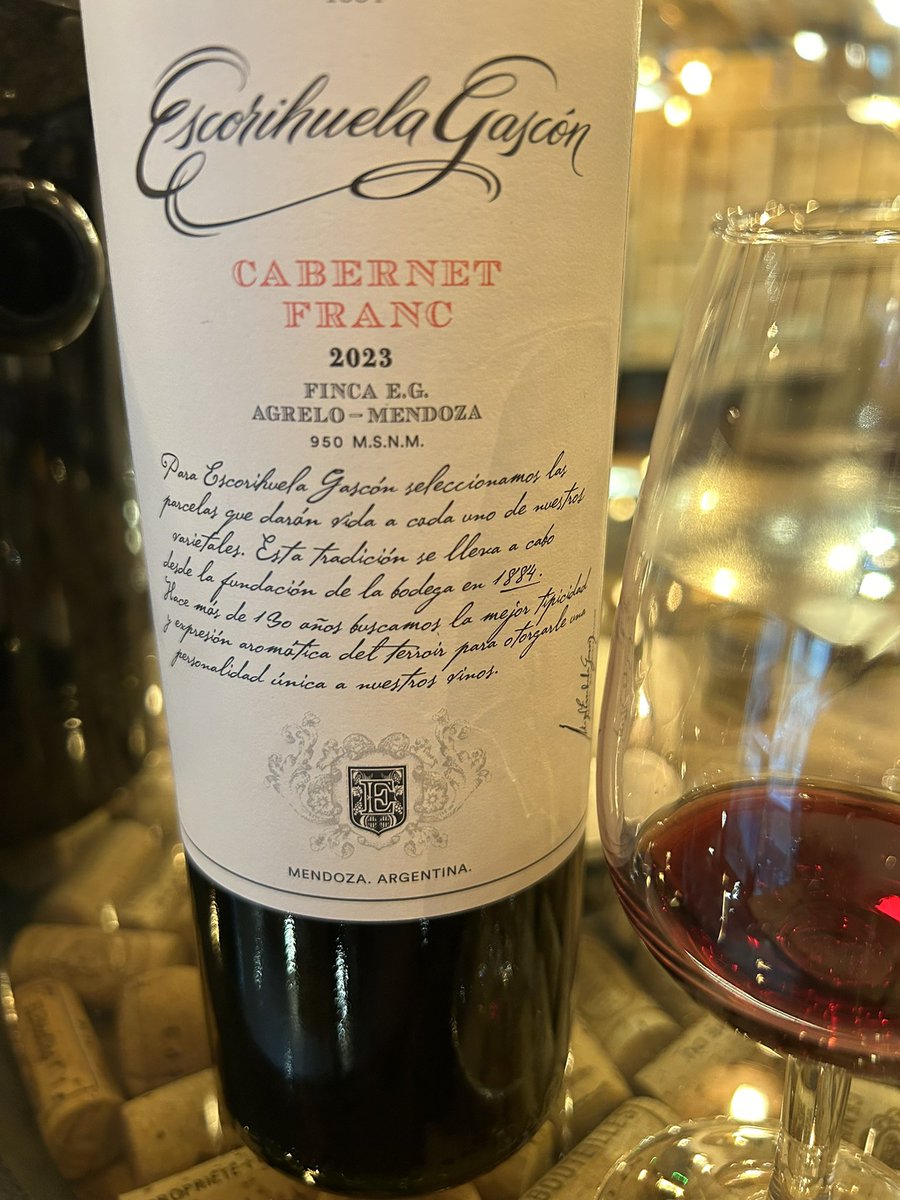 I’ve always loved and seen the potential for Cabernet franc in Argentina’s vineyards and this is a lovely example of a full but perfectly poised and fresh example…rich yet with elegance, lift and softness. @Escorihuelag @FineWinesCardif #cabernetfranc #argentinianwines #mendoza