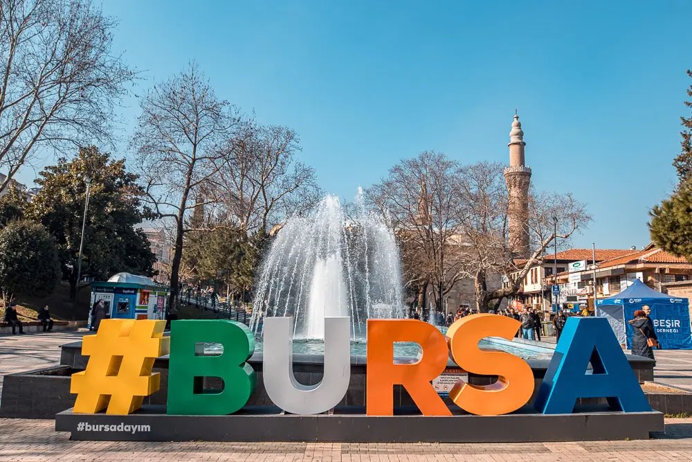 👉Bursa'da alınan kararla, yabancı tabelalar kaldırılacak. 👉Son 21 sene Hem Türkiye Cumhuriyeti hem Atatürk’e karşı yapılmak istenen darbenin tam karşı darbesi yapılmaya başladı… 👉Türk halkı özlediği eski Türkiye normlarına fabrika ayarlarına geri dönmek istiyor. 👉Erdoğan…