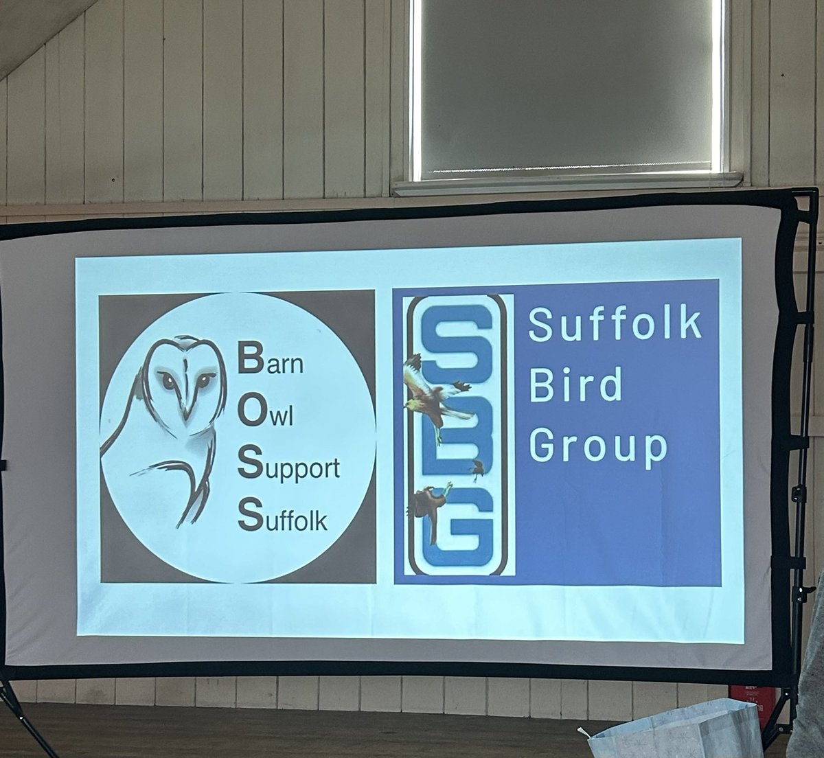 Our first BOSS talk today given by @DPearsons - a very big thank you for sharing your knowledge and the warm welcome we had from the wonderful people of Blaxhall Common @SuffolkBirdGrp @limeypomme