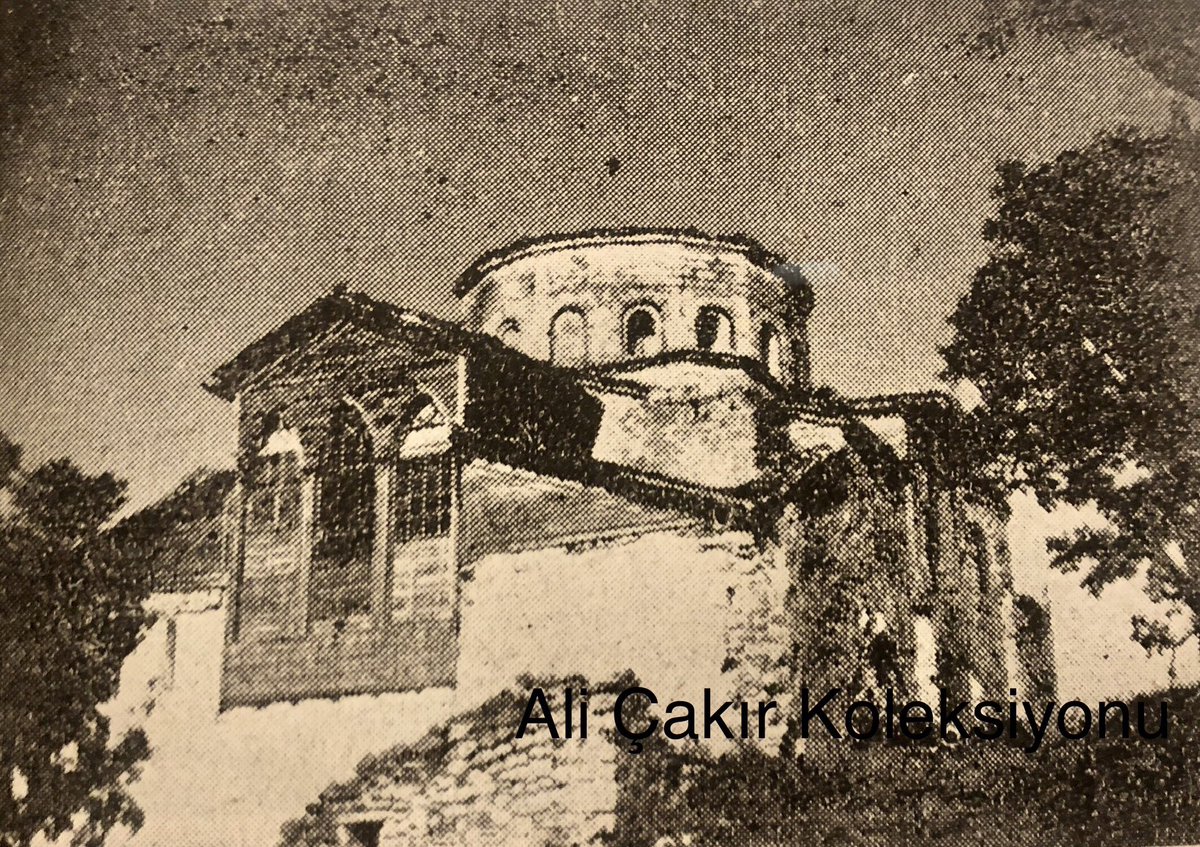 1959 tarihli fotoğraf Vize Ayasofya’sı. Gazi Süleymanpaşa Camii. Koleksiyonumdaki kaynak eserde Kilise Camii adı da kullanılmış. #vize #gazisüleymanpaşacamii #vizeayasofyası #kırklareli #trakya