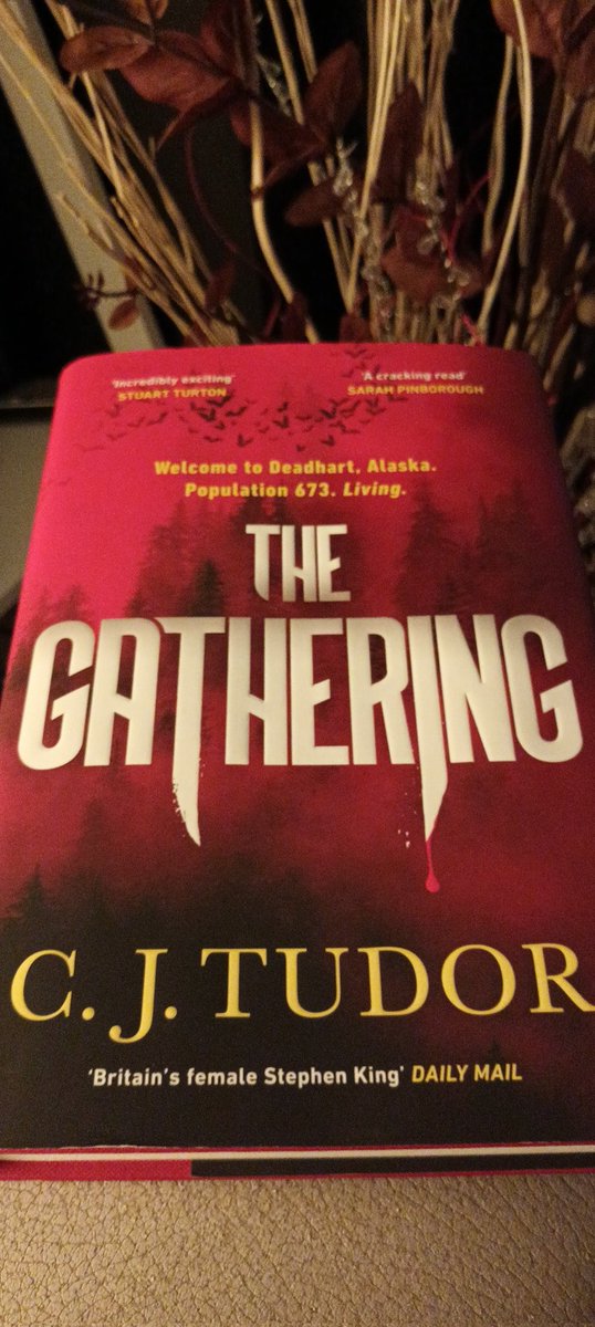 I've finished my 5⭐️ visit to Deadhart & I loved every bloody second!🙌 The Gathering by the amazing @cjtudor Pure bloody brilliance! Such an addictive read. Let's do this again soon! Hell yes LOVED IT! ❤️ Delivers unique addictive masterpieces everytime!🙌🙌🙌🙌 #BookTwitter