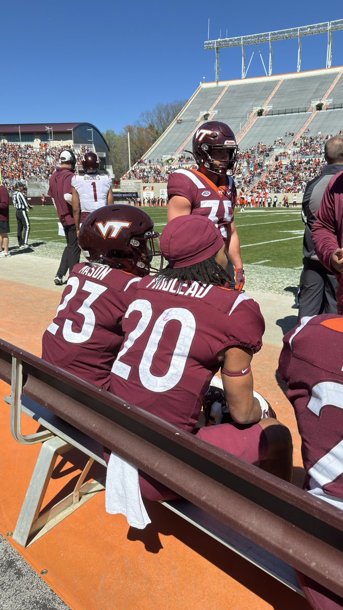 The Radford boy PJ Prioleau scores the first TD in the spring game for the Maroon team. #Hokies