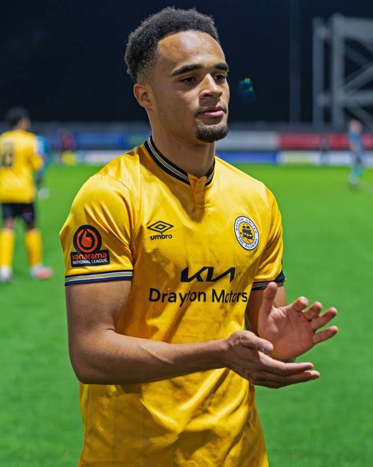 To say I’m proud of this man would be an understatement I’ve become friends with @JaiRowe7 through doing this, so to see him struggle in the summer was hard 50+ EFL appearances before 21, yet he entered pre season without a club Tonight he won Boston Player of the Season 🏆